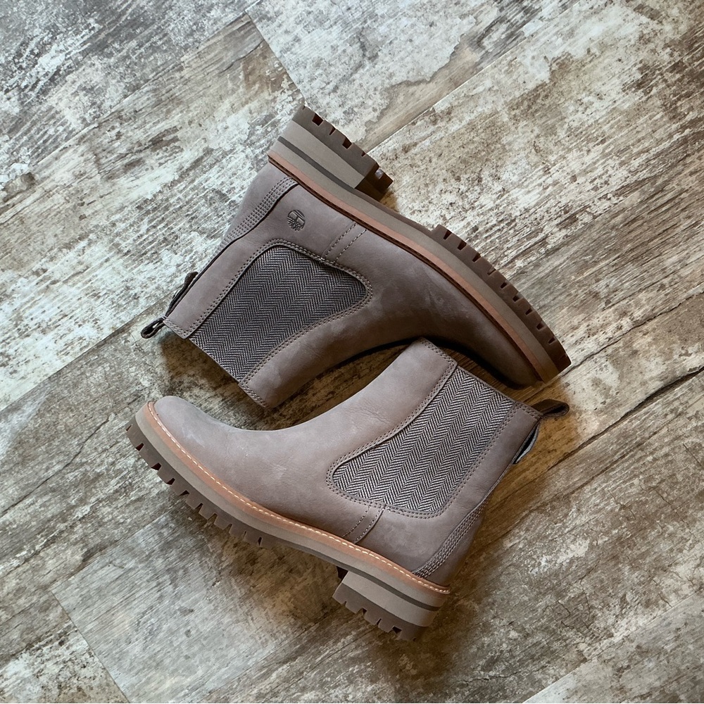 Timberland womens tan Chelsea Boots